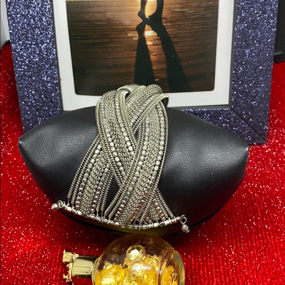 Infinity bracelet 🕶👜👠 - Picture 2 of 15
